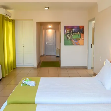 Guest house Atrium 3*