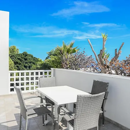 Atrium Guest house Fira (Santorini)
